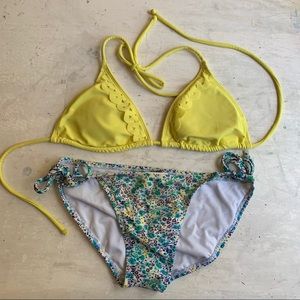 Bikinis (two tops, one bottom)